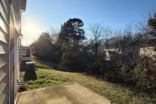 2807 Forest Grove Ct, Charlotte, NC 28269 - Photo 16