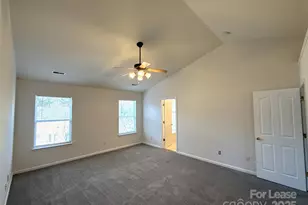 2807 Forest Grove Ct, Charlotte, NC 28269 - Photo 8