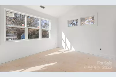 901 S Hoskins Road, Charlotte, NC 28216 - Photo 16