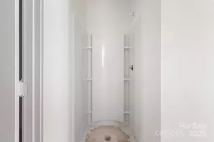 901 S Hoskins Rd, Charlotte, NC 28216 - Photo 20