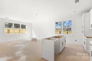 901 S Hoskins Rd, Charlotte, NC 28216 - Photo 2