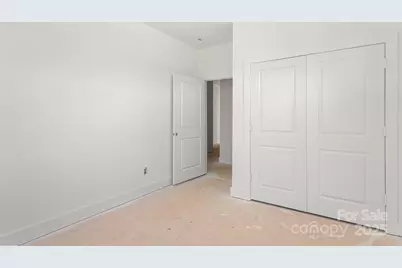 901 S Hoskins Road, Charlotte, NC 28216 - Photo 12