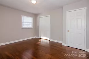 8711 Farmwood Ct, Charlotte, NC 28214 - Photo 6