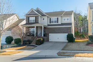 1817 Sapphire Meadow Dr, Fort Mill, SC 29715 - Photo 2