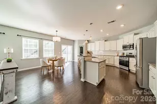 1817 Sapphire Meadow Dr, Fort Mill, SC 29715 - Photo 14