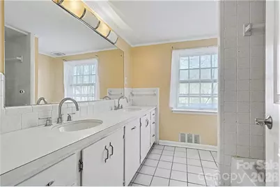 1215 Robinhood Circle, Charlotte, NC 28227 - Photo 24