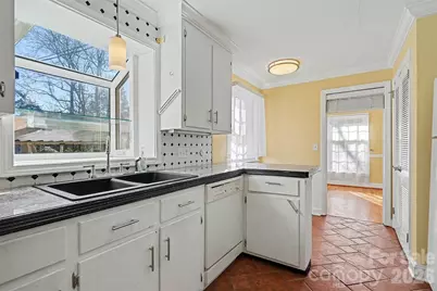 1215 Robinhood Circle, Charlotte, NC 28227 - Photo 10