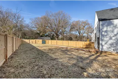 909 S Hoskins Road, Charlotte, NC 28208 - Photo 20