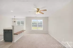 4557 Antelope Ln, Charlotte, NC 28269 - Photo 6