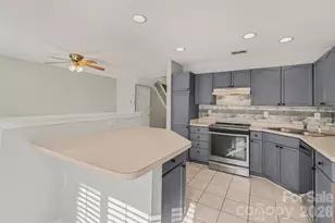 4557 Antelope Ln, Charlotte, NC 28269 - Photo 2