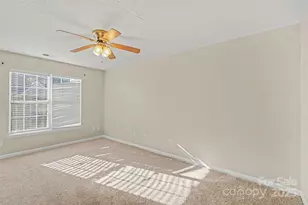 4557 Antelope Ln, Charlotte, NC 28269 - Photo 8