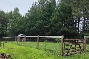 1044 Elliott Rd, Rutherfordton, NC 28139 - Photo 4