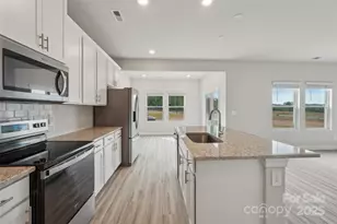 1437 Wildflower St, Newton, NC 28658 - Photo 10