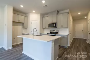 8105 Hidden Spgs Trl, Charlotte, NC 28216 - Photo 6