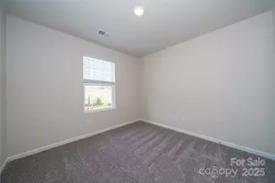 8105 Hidden Spgs Trl, Charlotte, NC 28216 - Photo 14