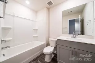 8105 Hidden Spgs Trl, Charlotte, NC 28216 - Photo 16