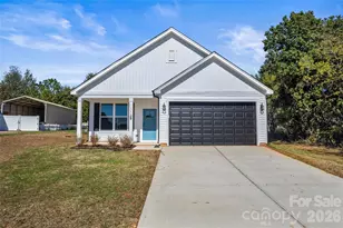 113 E Edinburgh Ct, Statesville, NC 28625 - Photo 2