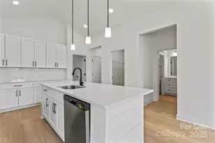 113 E Edinburgh Ct, Statesville, NC 28625 - Photo 6