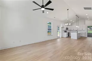 113 E Edinburgh Ct, Statesville, NC 28625 - Photo 8