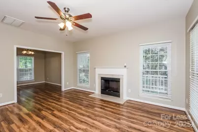 16001 Kirsten Nicole Road, Charlotte, NC 28278 - Photo 2