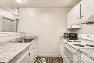 1214 Phil O'Neil Dr, Charlotte, NC 28215 - Photo 8