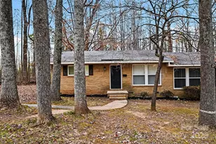 5001 Lakecrest Dr, Charlotte, NC 28215 - Photo 16