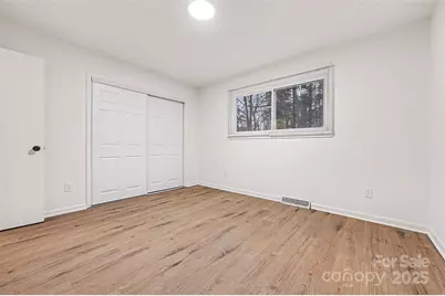 5001 Lakecrest Drive, Charlotte, NC 28215 - Photo 14