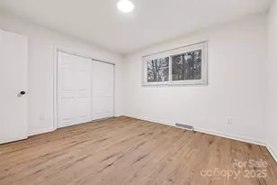 5001 Lakecrest Dr, Charlotte, NC 28215 - Photo 14