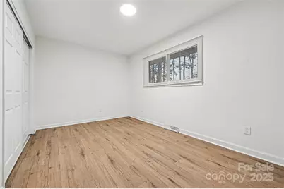 5003 Lakecrest Drive, Charlotte, NC 28215 - Photo 14