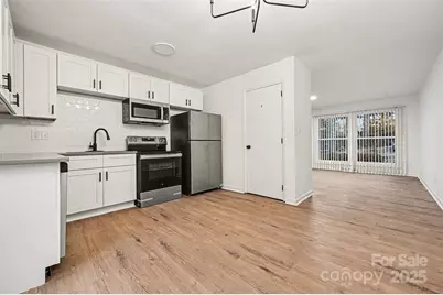 5003 Lakecrest Drive, Charlotte, NC 28215 - Photo 12