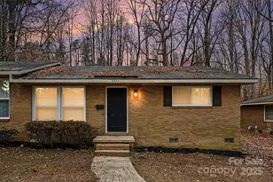 5003 Lakecrest Dr, Charlotte, NC 28215 - Photo 1