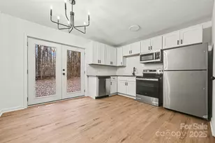 5003 Lakecrest Dr, Charlotte, NC 28215 - Photo 10