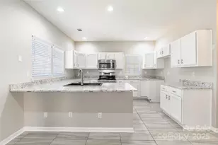 8610 Harmony Bridge Pl, Charlotte, NC 28216 - Photo 14