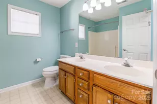 8610 Harmony Bridge Pl, Charlotte, NC 28216 - Photo 32