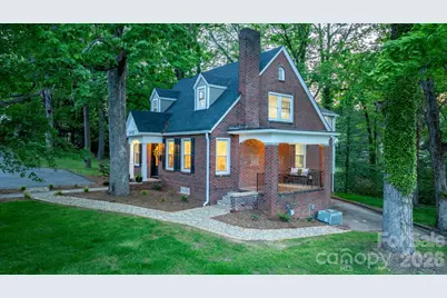 625 4th Street Drive NW, Hickory, NC 28601 - Photo 2