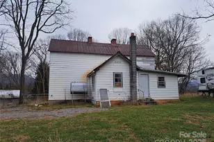 101 Knight Dr, Clyde, NC 28721 - Photo 4