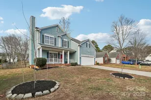 8426 Red Cypress Ct, Charlotte, NC 28216 - Photo 2