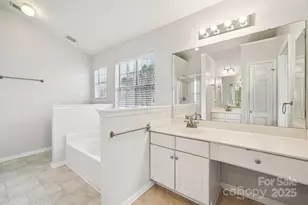 8426 Red Cypress Ct, Charlotte, NC 28216 - Photo 18