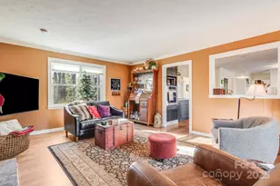 616 Erkwood Dr, Hendersonville, NC 28739 - Photo 10