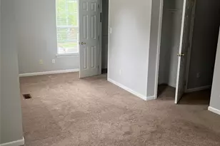 8901 Cinnabay Dr, Charlotte, NC 28216 - Photo 12