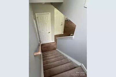 8901 Cinnabay Drive, Charlotte, NC 28216 - Photo 16