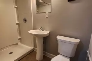 638 E 10th St, Charlotte, NC 28202 - Photo 22