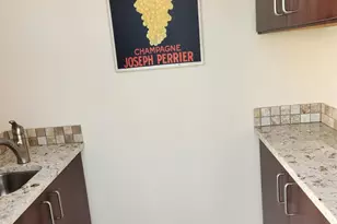 638 E 10th St, Charlotte, NC 28202 - Photo 4