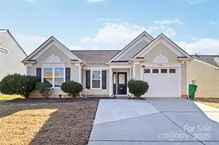 7442 Stone Mountain Ct, Charlotte, NC 28262 - Photo 2