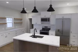 104 Glenhaven Dr, Marion, NC 28752 - Photo 2