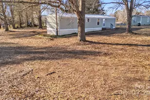 4179 Deerfield Dr, Maiden, NC 28650 - Photo 2