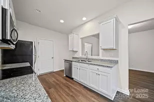 916 S Battleground Ave, Kings Mountain, NC 28086 - Photo 12