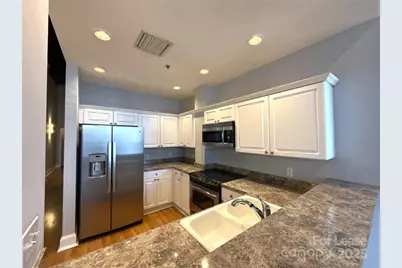 127 N Tryon Street #608, Charlotte, NC 28202 - Photo 6