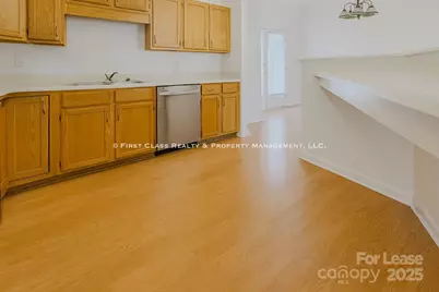 [Address not provided], Charlotte, NC 28269 - Photo 4