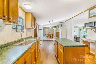 140 Crows Nest Rd, Hendersonville, NC 28791 - Photo 8